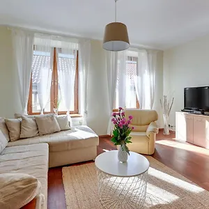 https://nautilius-apartments-50m-to-the-beach.gdanskhotel.org