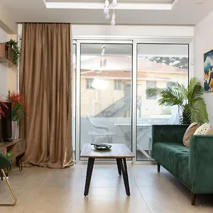 https://amazonia-flat-102.hotelsatayianapa.com