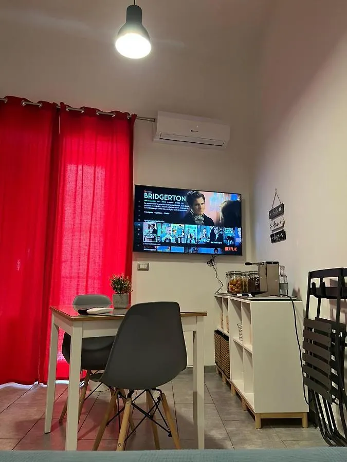 דירות נאפולי Punto Feliz Holiday House 0*,  איטליה